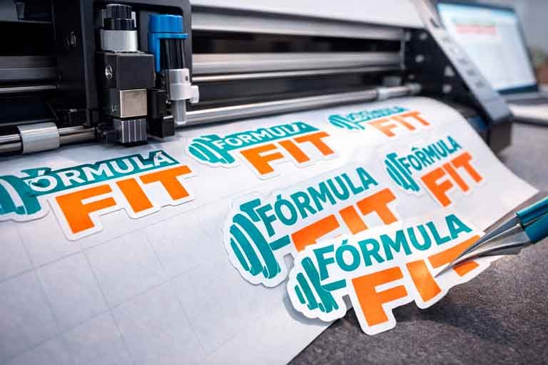 Adesivo com Recorte Eletrônico